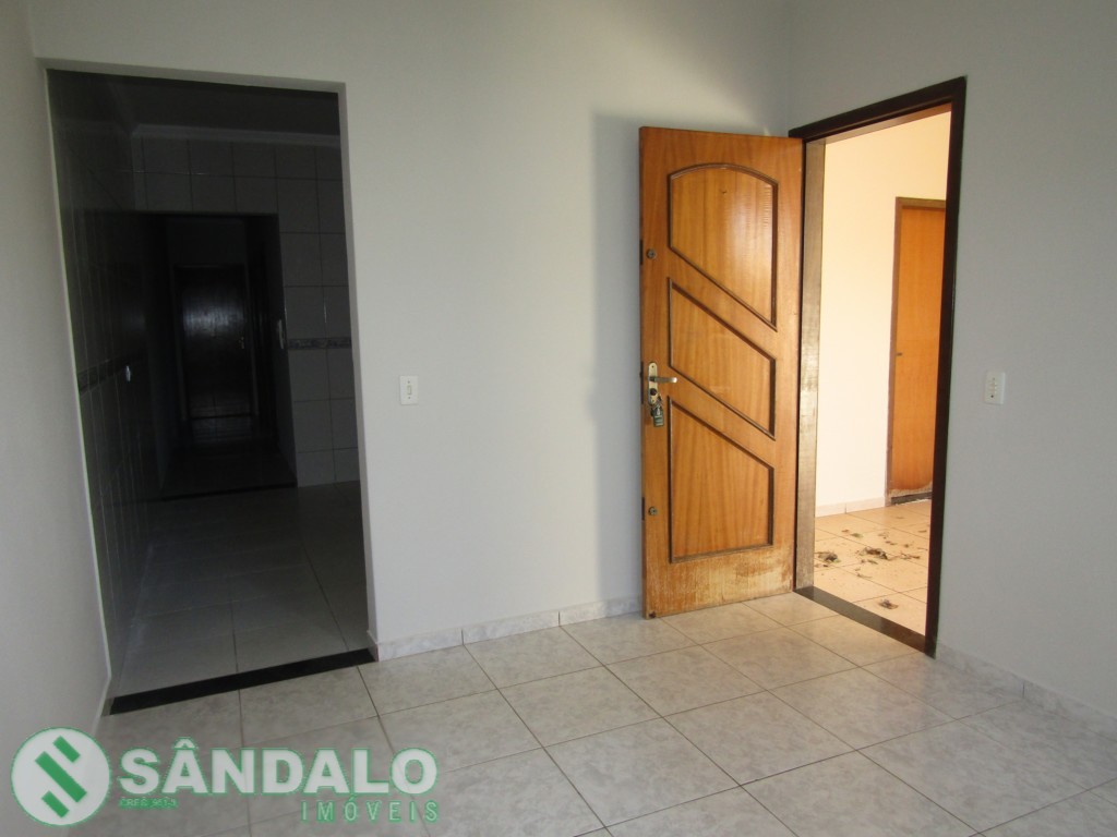Casa para venda no Parque das Laranjeiras em Maringa com 150m² por R$ 360.000,00