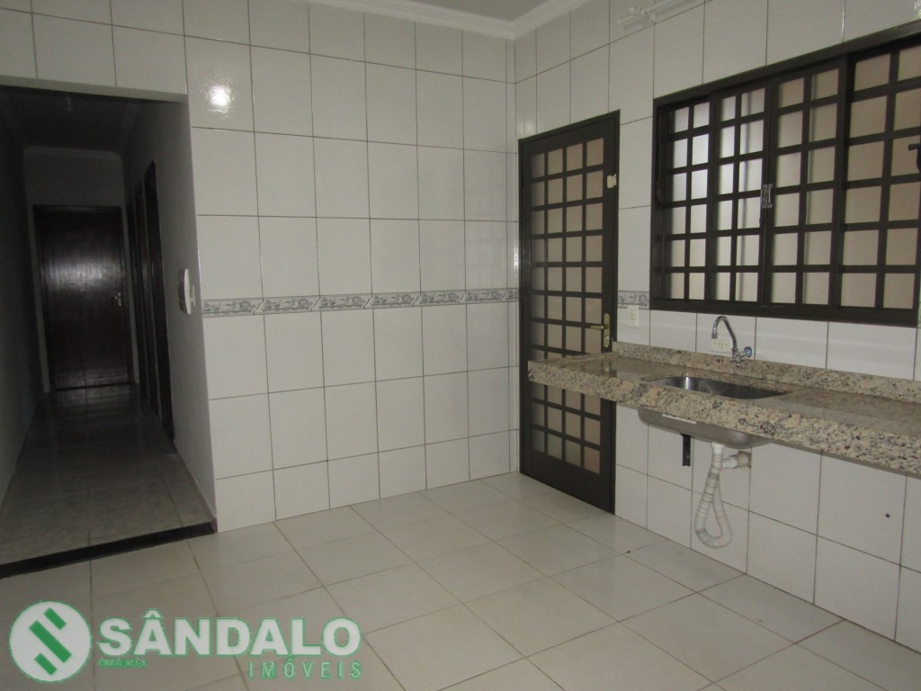 Casa para venda no Parque das Laranjeiras em Maringa com 150m² por R$ 360.000,00