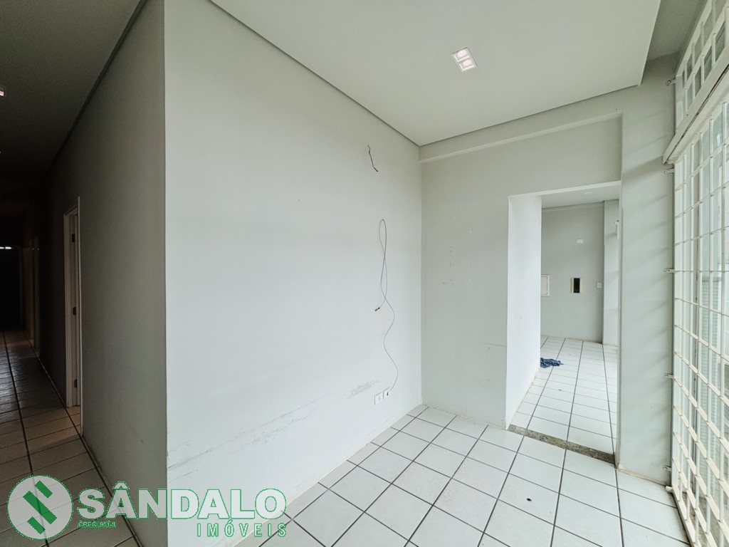 Sala Comercial para locacao no Zona 05 em Maringa com 0m² por R$ 6.050,00