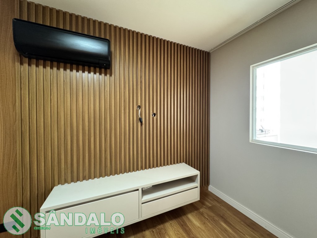 Apartamento para locacao no Zona 03 em Maringa com 180,73m² por R$ 4.510,00