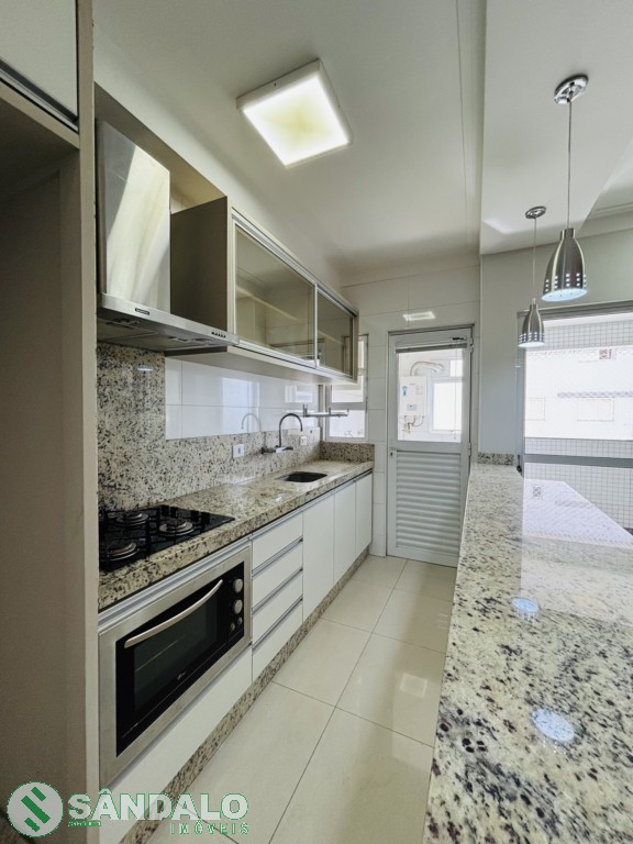 Apartamento para locacao no Zona 01 em Maringa com 0m² por R$ 4.290,00