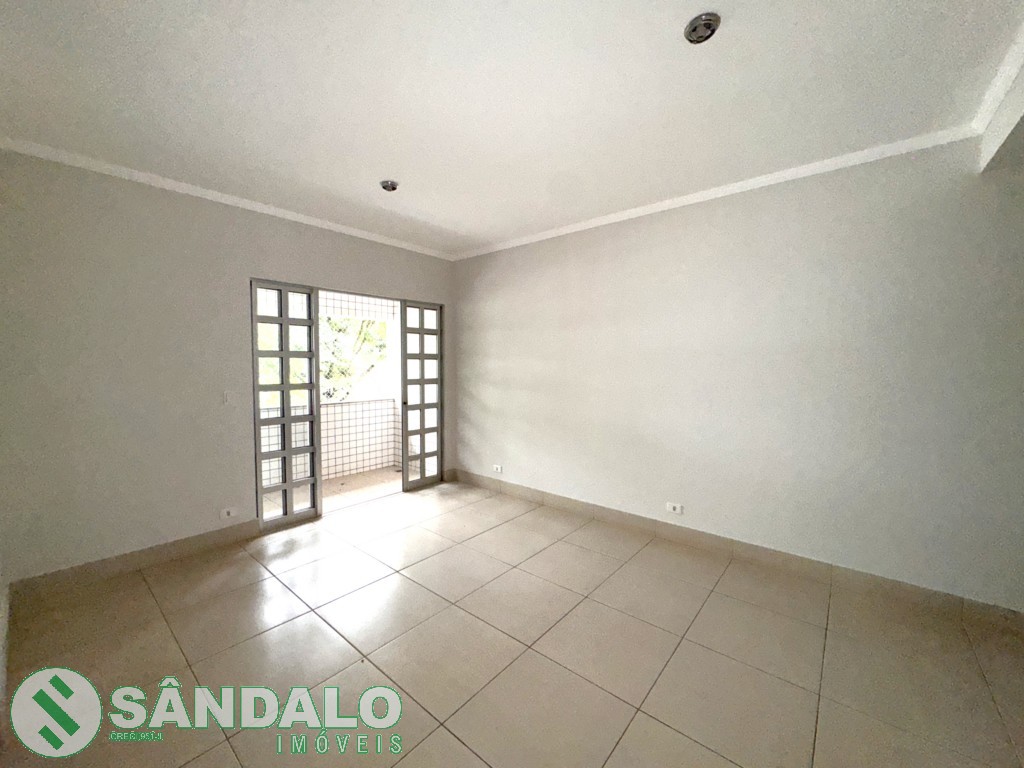 Apartamento para locacao no Jardim Tabaete em Maringa com 125m² por R$ 3.520,00