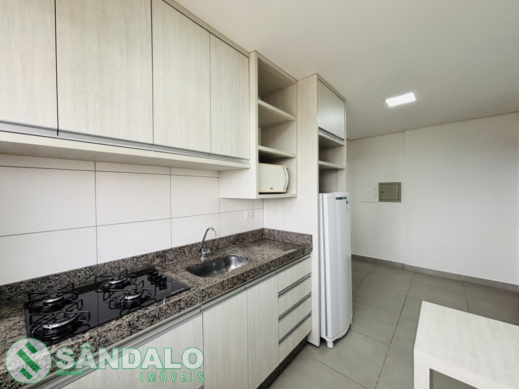 Apartamento para locacao no Zona 08 em Maringa com 72m² por R$ 1.980,00