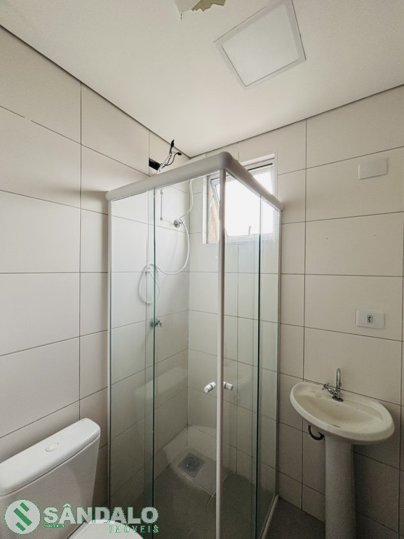 Apartamento para locacao no Zona 08 em Maringa com 72m² por R$ 1.980,00