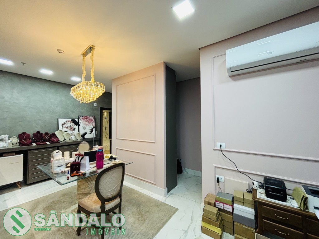 Sala Comercial para venda no Zona 04 em Maringa com 78,74m² por R$ 950.000,00