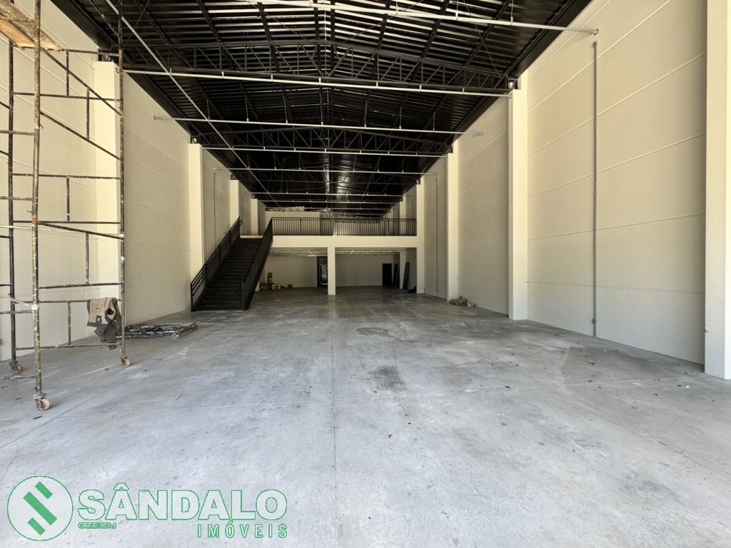 Salão Comercial para locacao no Vila Vardelina em Maringa com 543,14m² por R$ 15.400,00