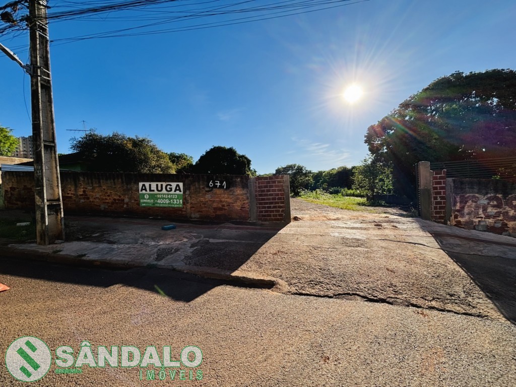 Terreno para locacao no Zona 07 em Maringa com 680,7m² por R$ 2.200,00