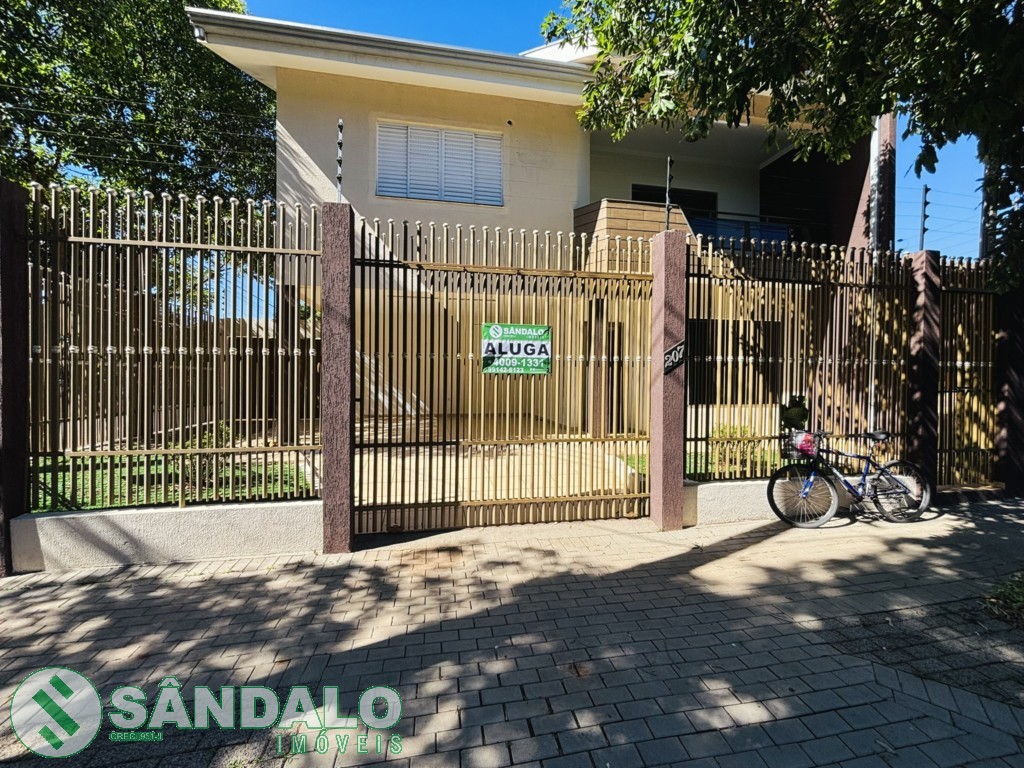 Sobrado para locacao no Vila Santo Antonio em Maringa com 200m² por R$ 4.400,00
