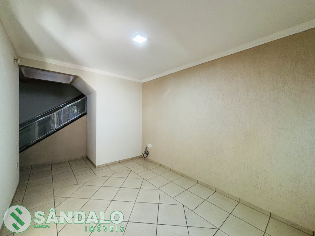 Sobrado para locacao no Vila Santo Antonio em Maringa com 200m² por R$ 4.400,00