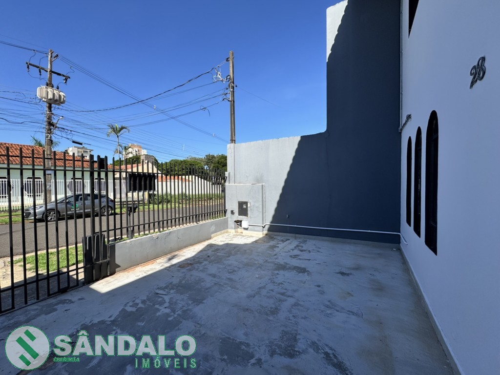 Sobrado para locacao no Zona 08 em Maringa com 0m² por R$ 2.750,00