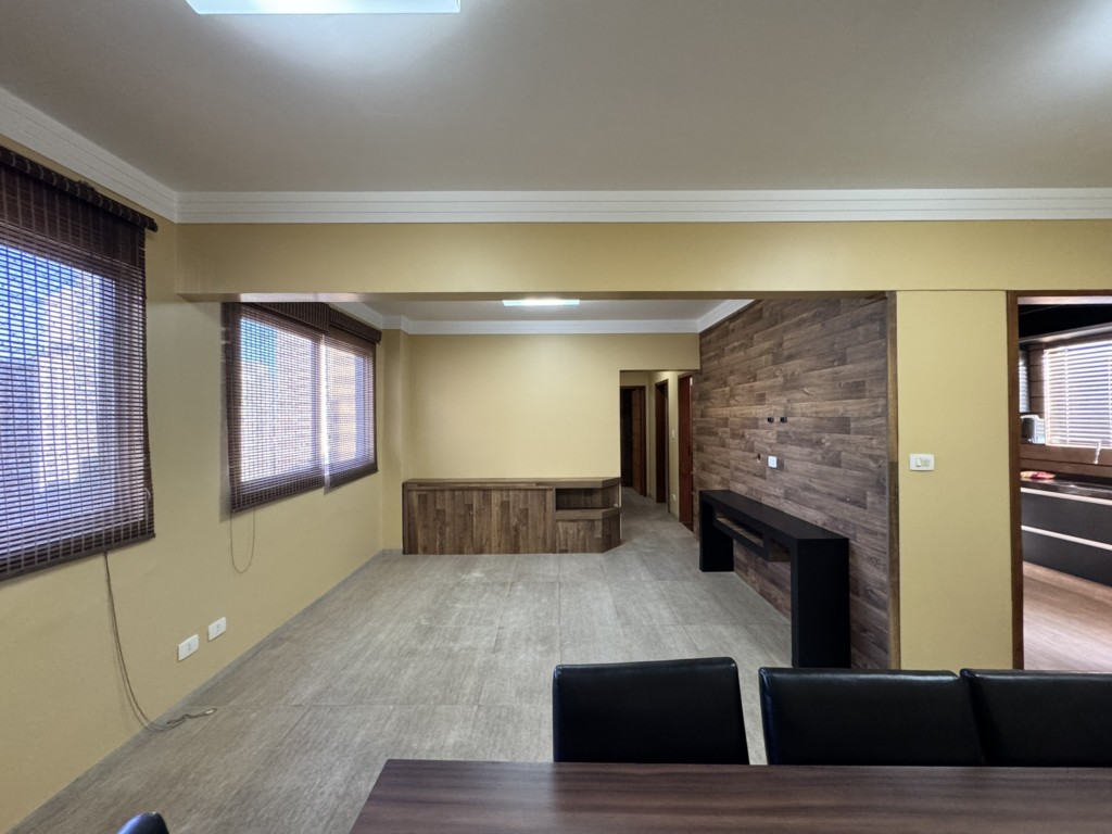 Apartamento para locacao no Zona 01 em Maringa com 171,66m² por R$ 3.190,00