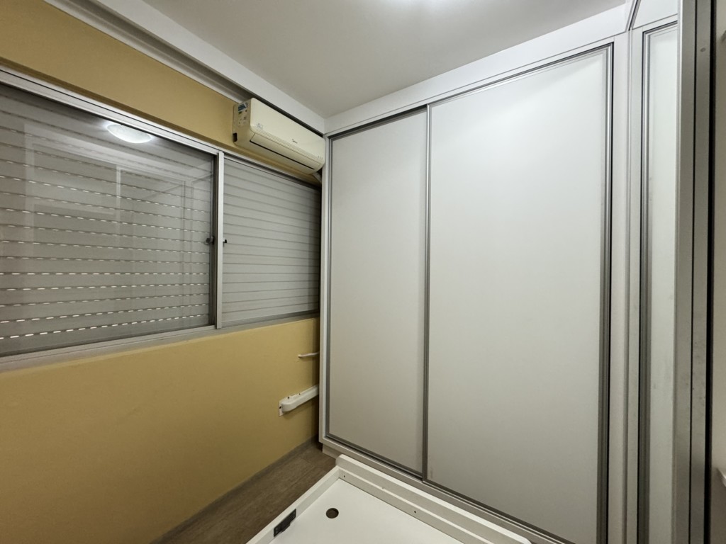 Apartamento para locacao no Zona 01 em Maringa com 171,66m² por R$ 3.190,00