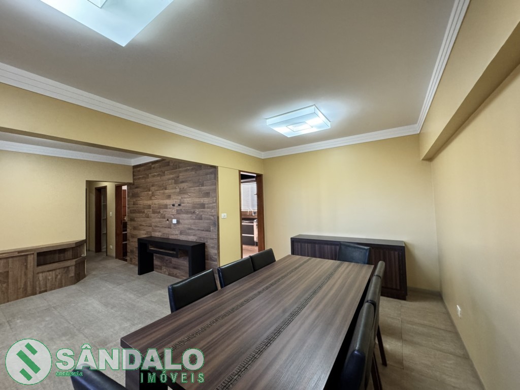 Apartamento para locacao no Zona 01 em Maringa com 171,66m² por R$ 3.520,00