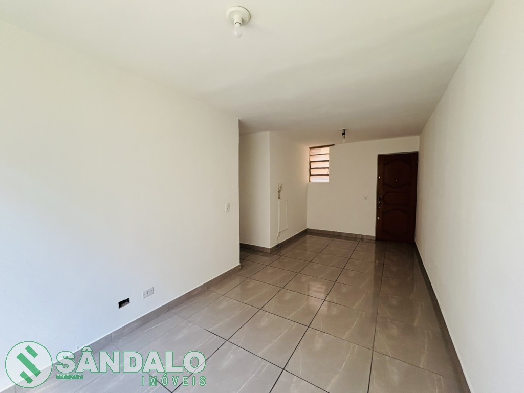 Apartamento para locacao no Zona 7 em Maringa com 0m² por R$ 1.210,00