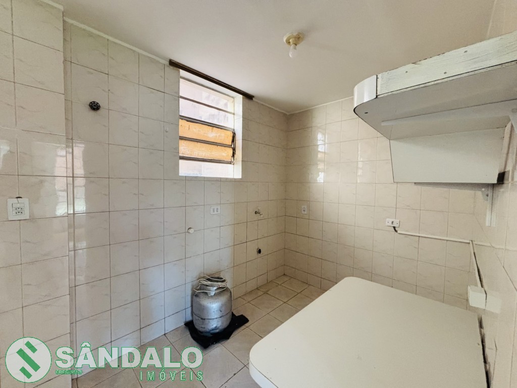 Apartamento para locacao no Zona 7 em Maringa com 0m² por R$ 1.210,00