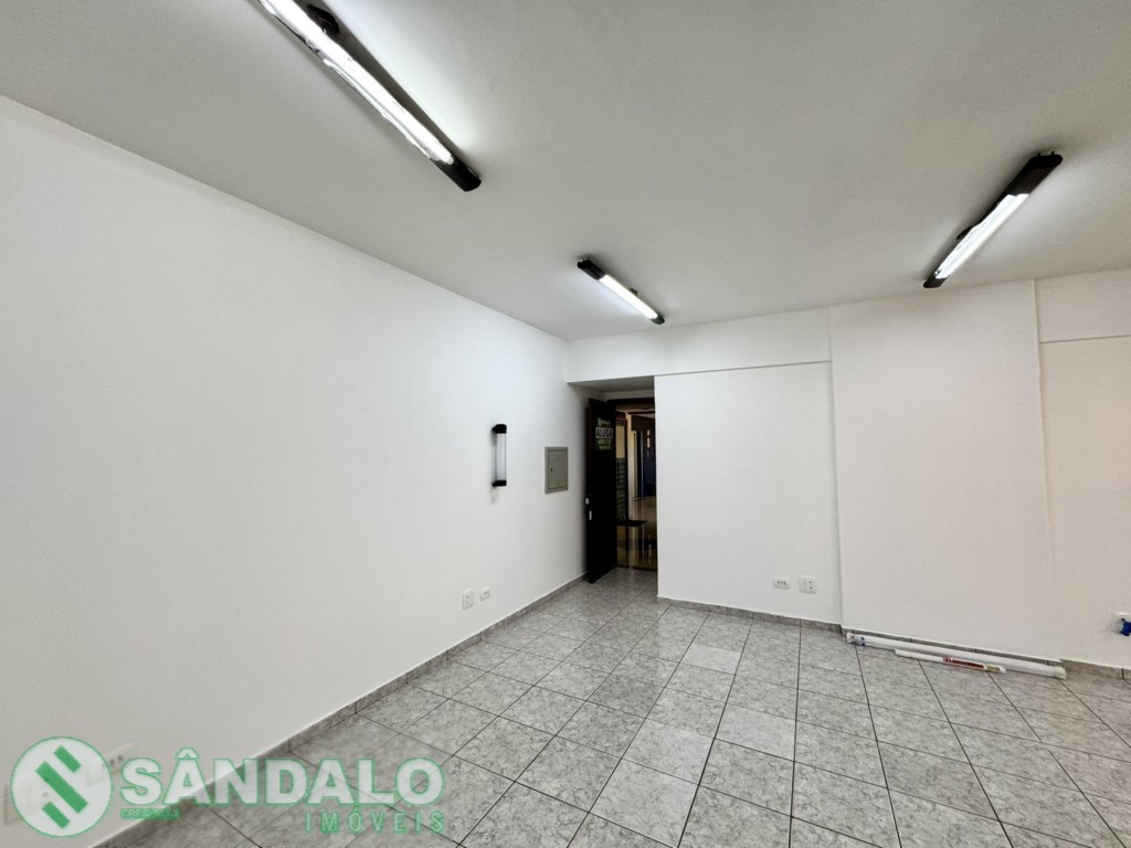 Sala Comercial para locacao no Zona 01 em Maringa com 0m² por R$ 1.320,00