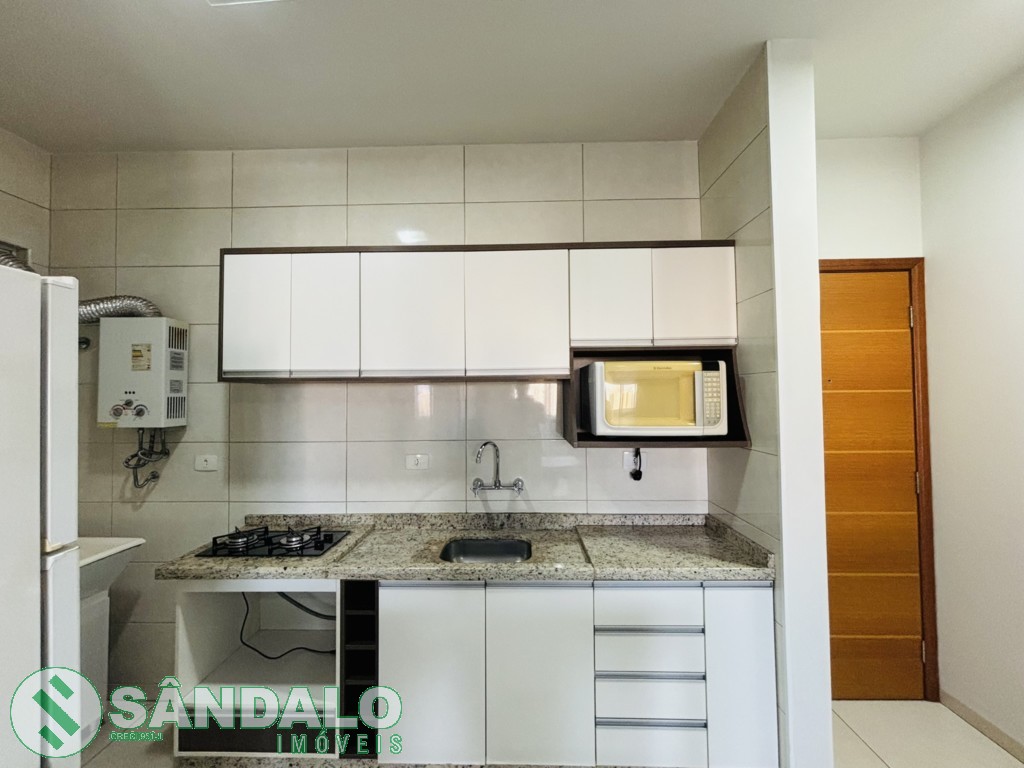 Apartamento para locacao no Zona 01 em Maringa com 88,27m² por R$ 2.310,00