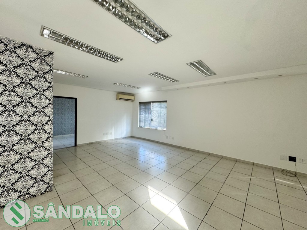 Sala Comercial para locacao no Zona 01 em Maringa com 0m² por R$ 2.090,00
