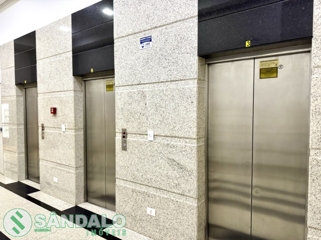 Sala Comercial para locacao no Zona 07 em Maringa com 0m² por R$ 3.300,00