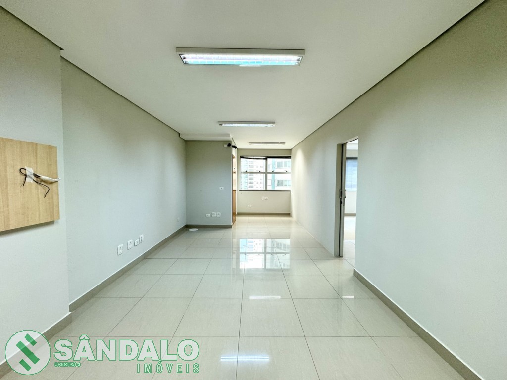 Sala Comercial para locacao no Zona 07 em Maringa com 0m² por R$ 3.300,00