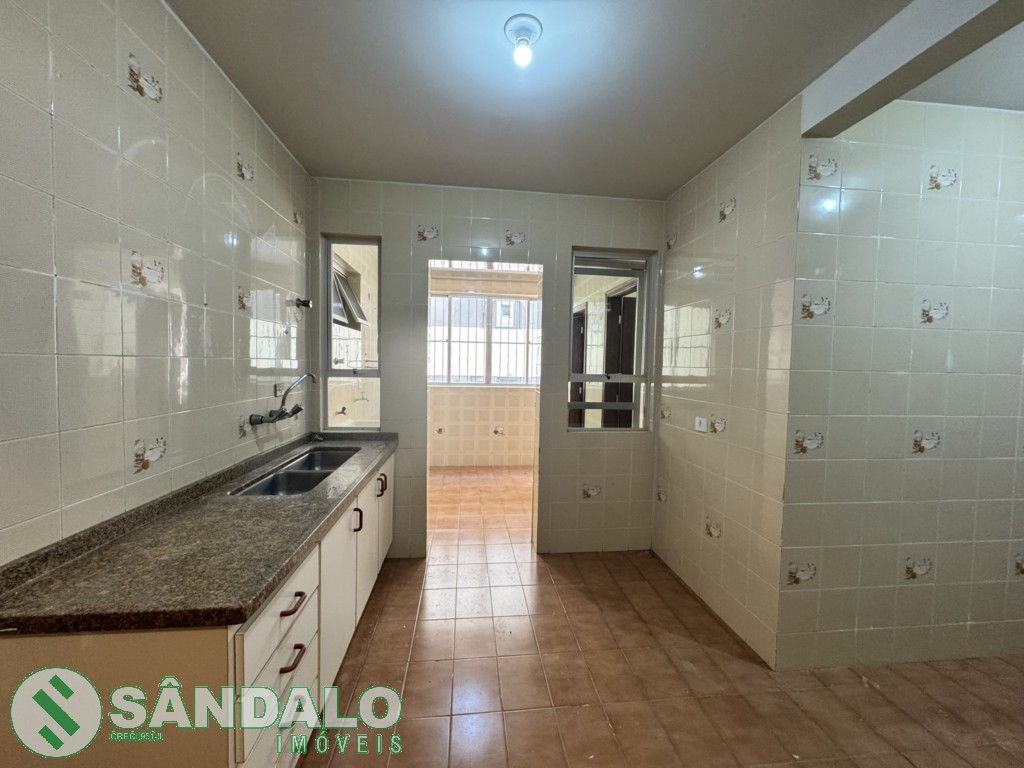 Apartamento para locacao no Zona 07 em Maringa com 0m² por R$ 2.200,00