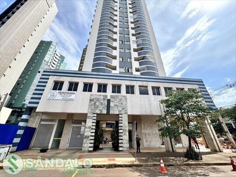 Apartamento para locacao no Zona 01 em Maringa com 83,24m² por R$ 2.420,00