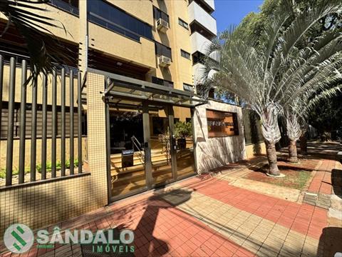 Apartamento para locacao no Zona 07 em Maringa com 198m² por R$ 3.300,00