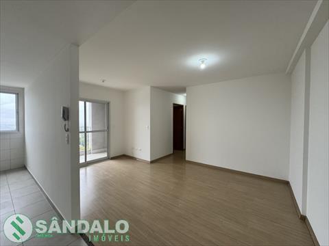 Apartamento para locacao no Zona 06 em Maringa com 78,48m² por R$ 2.090,00