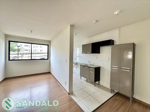 Apartamento para locacao no Conjunto Residencial Cidade Alta em Maringa com 96,44m² por R$ 1.265,00