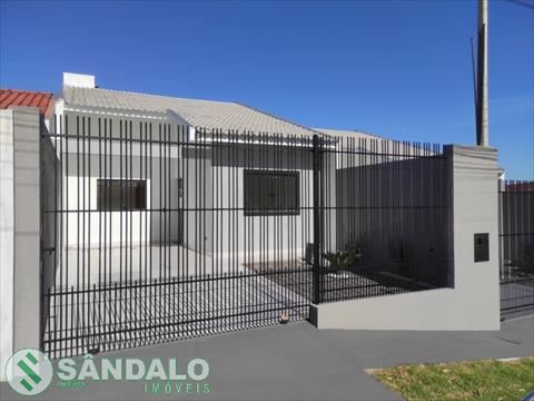 Casa para venda no Conjunto Habitacional Requiao em Maringa com 150m² por R$ 350.000,00