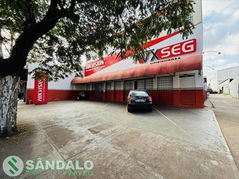 Barracão para locacao no Zona 03 em Maringa com 206m² por R$ 6.490,00