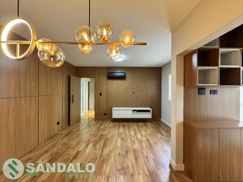 Apartamento para locacao no Zona 03 em Maringa com 180,73m² por R$ 4.510,00