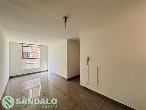 Apartamento para locacao no Zona 7 em Maringa com 0m² por R$ 1.210,00