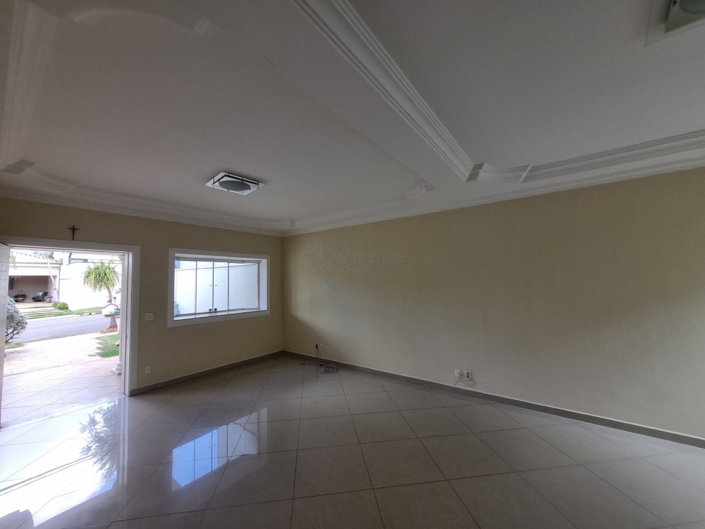 Casa em Condomínio para vendalocacaovenda e locacao no Parque Residencial Roland em Limeira com 250m²