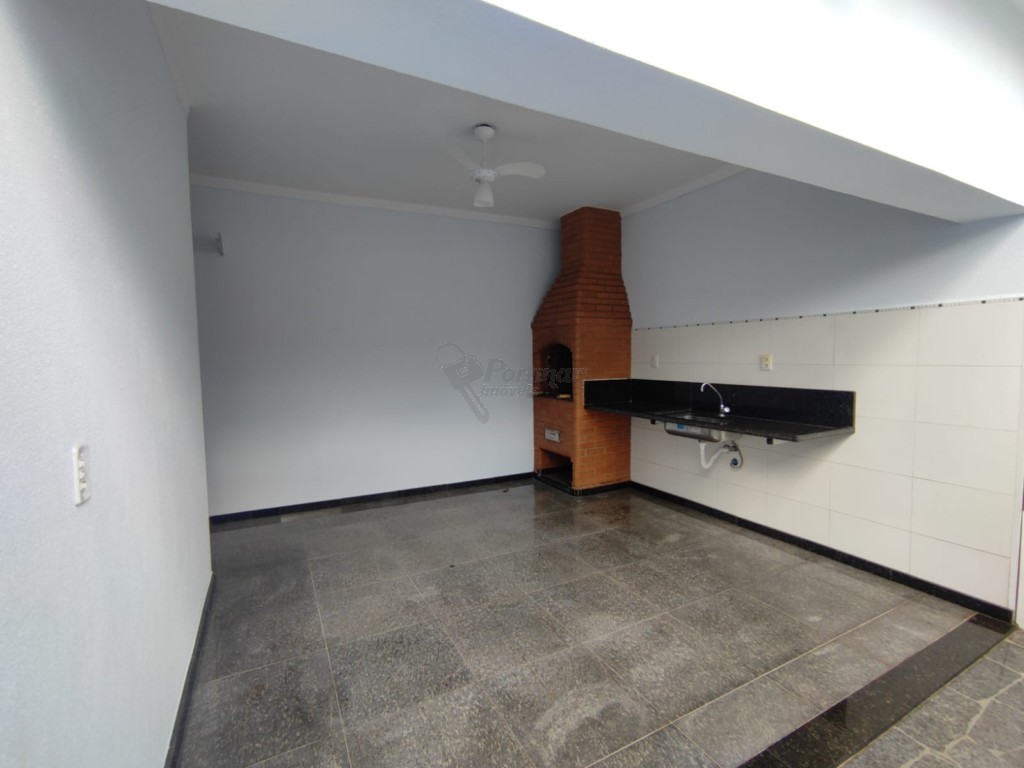 Casa em Condomínio para locacao no Residencial Jardim dos Ipes em Limeira com 300m²