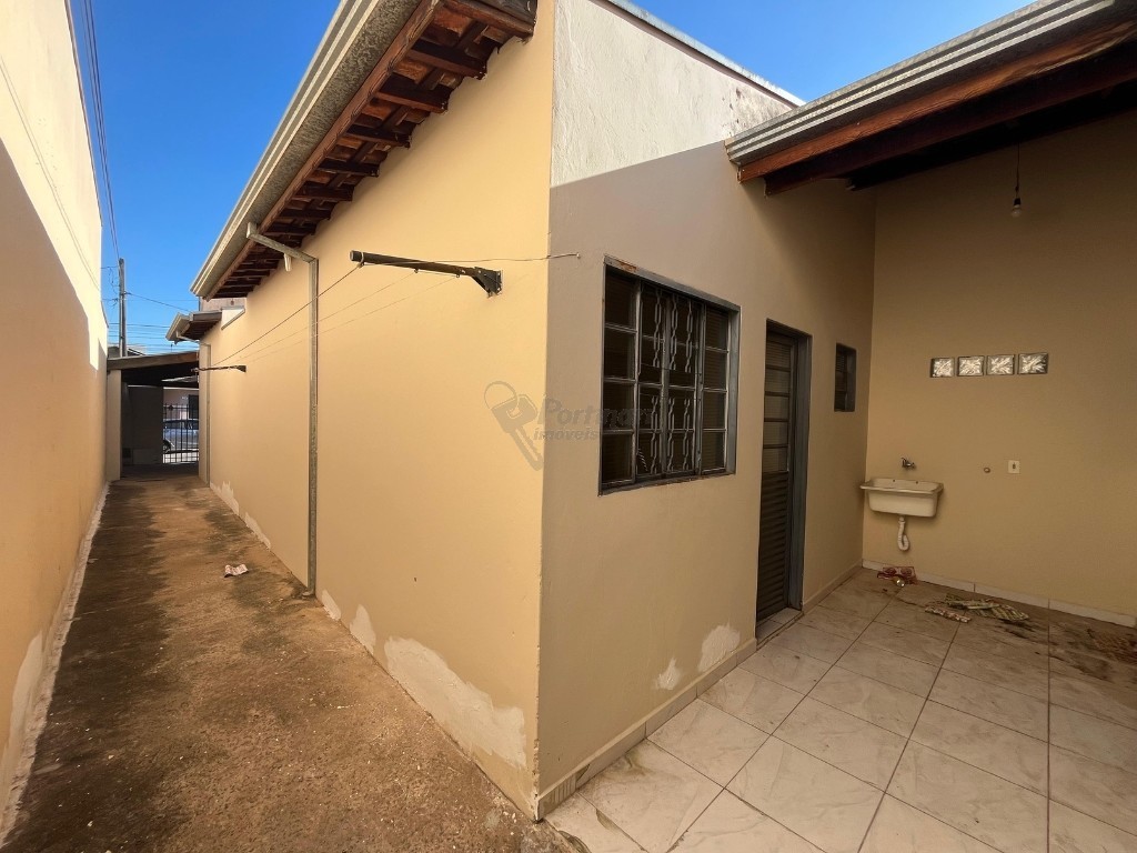 Casa Residencial para locacao no Jardim Lago Azul em Limeira com 40m²