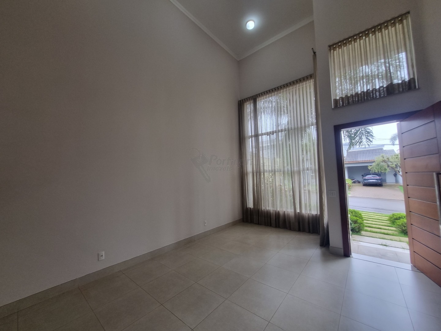 Casa em Condomínio para venda no Parque Residencial Roland em Limeira com 250m²