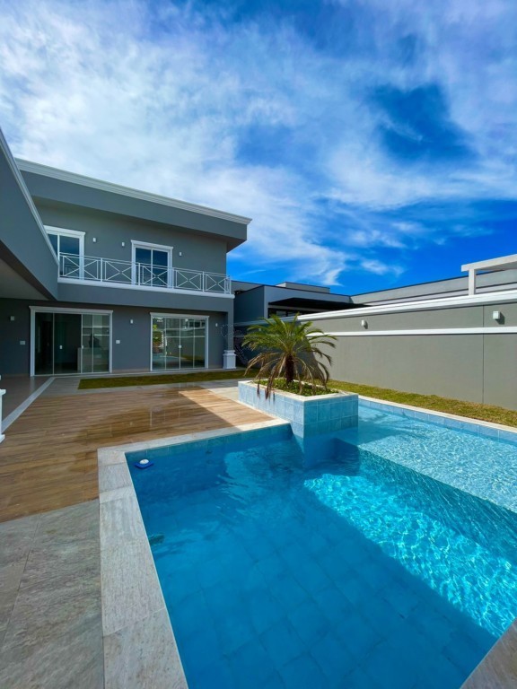 Casa em Condomínio para locacao no Residencial Margarida de Holstein em Limeira com 408m² por R$ 10.000,00