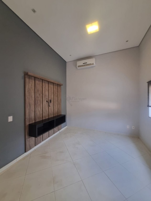 Casa Residencial para locacao no Jardim Residencial Graminha III em Limeira com 200m² por R$ 2.700,00