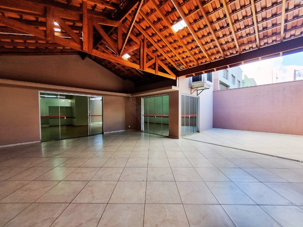 Salão para locacao no Parque Residencial Aeroporto em Limeira com 240m²