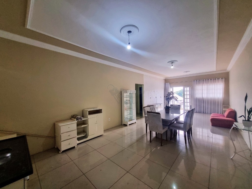 Casa Residencial para locacao no Jardim Vista Alegre em Limeira com 200m²