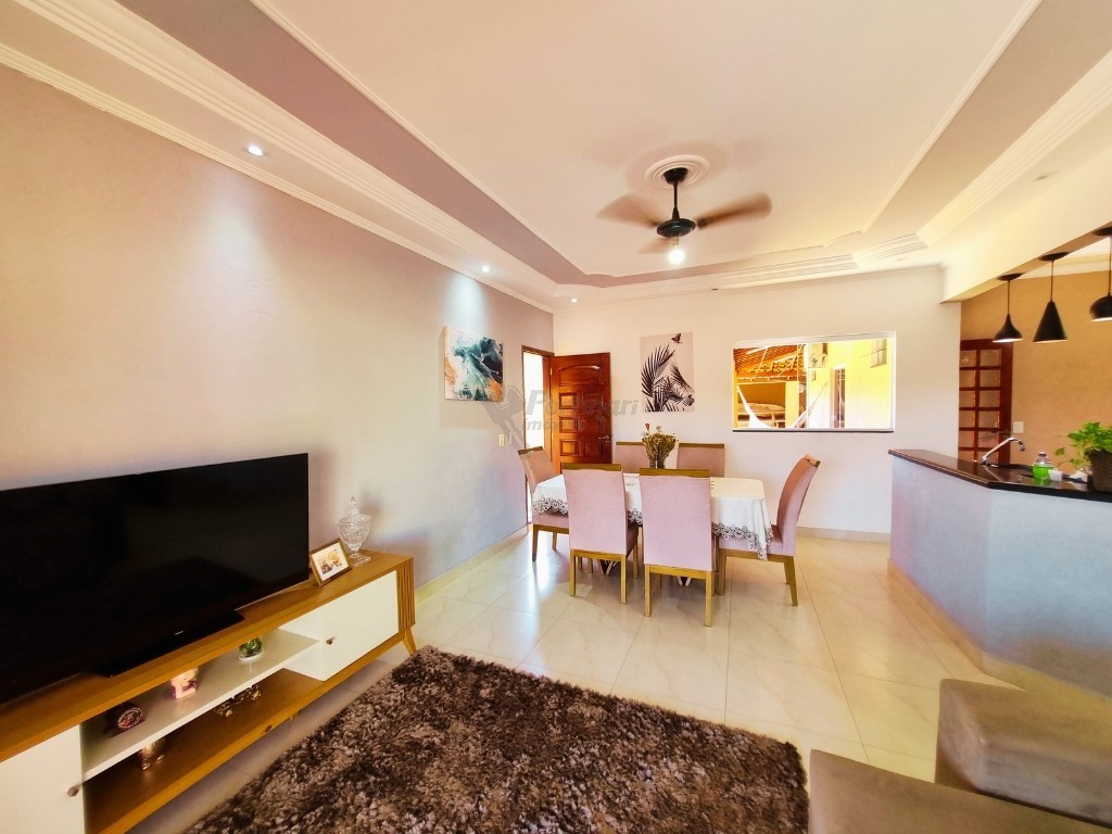 Casa Residencial para venda no Jardim Adelia Cavicchia Grotta em Limeira com 276m²