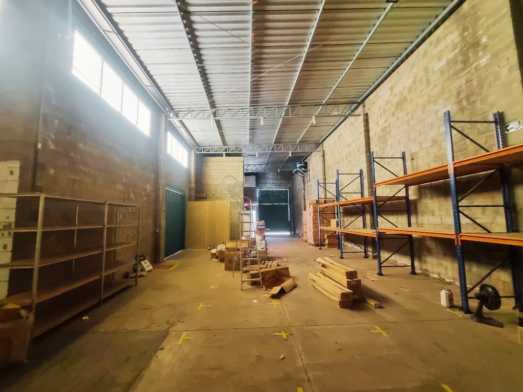 Barracão_galpão para vendalocacaovenda e locacao no Jardim Residencial Campo Novo em Limeira com 356,11m²