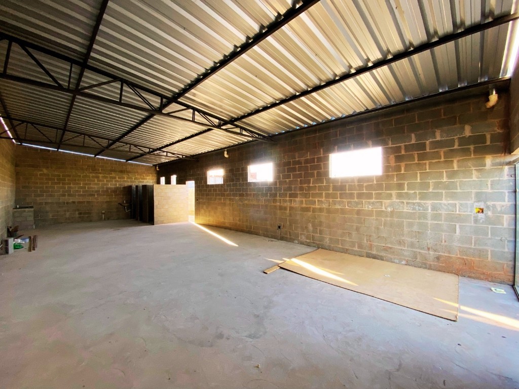 Barracão_galpão para venda no Colinas do Engenho em Limeira com 240m²