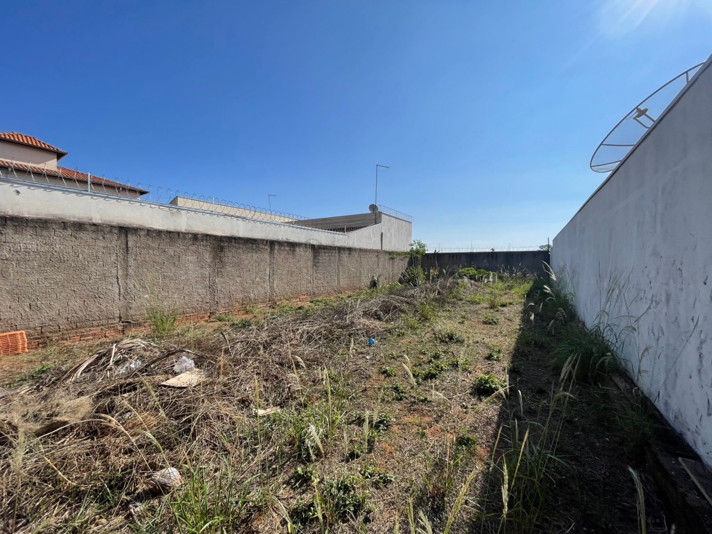 Terreno para locacao no Residencial Nobreville em Limeira com 208m²