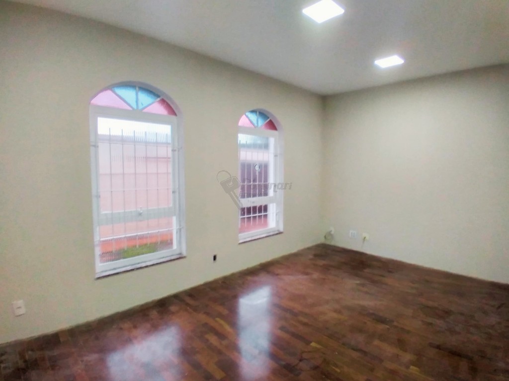 Casa Residencial para locacao no Jardim Santana em Limeira com 330m² por R$ 3.300,00