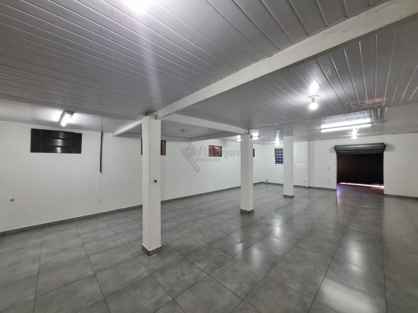 Salão para locacao no Parque Residencial Abilio Pedro em Limeira com 152m²