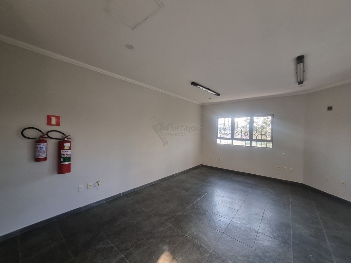 Cjto Comercial_sala para locacao no Centro em Limeira com 15m²