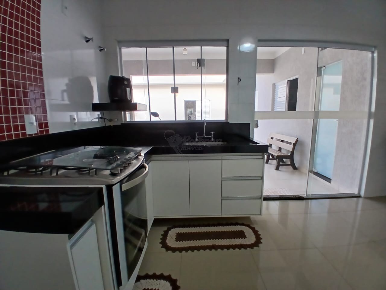 Casa em Condomínio para locacao no Vale das Oliveiras em Limeira com 300m²