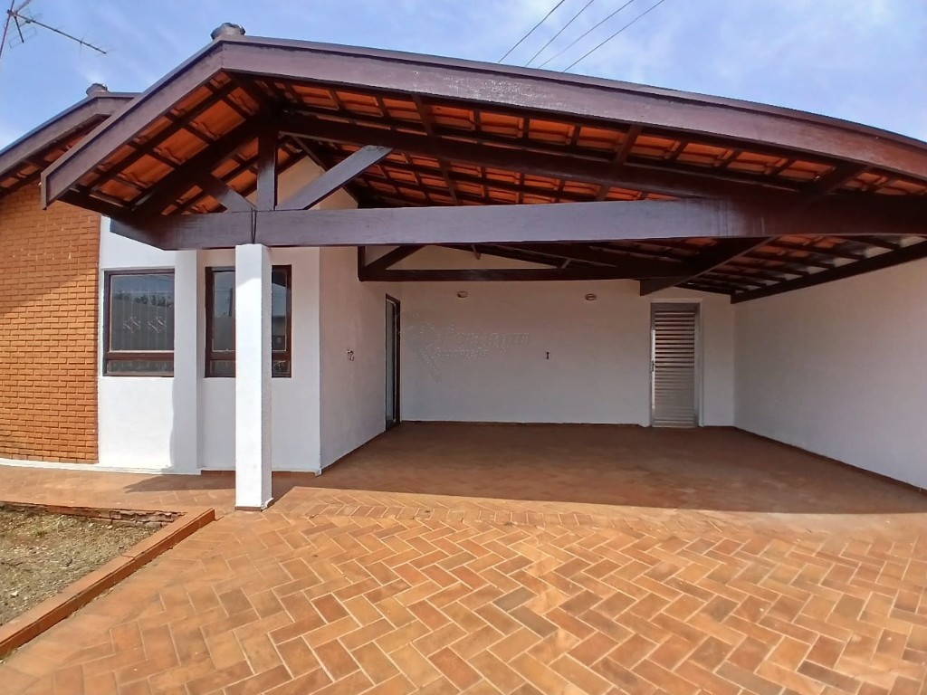 Casa em Condomínio para locacao no Parque Egisto Ragazzo em Limeira com 300m² por R$ 3.000,00